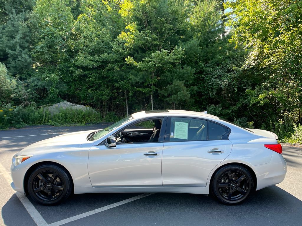 Used 2017 INFINITI Q50 Premium w/ 2.0T Premium Plus Package AWD/4WD image 2