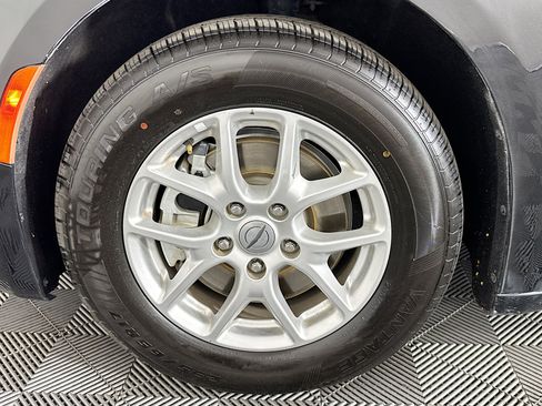 Used 2021 Chrysler Voyager Lxi image 37