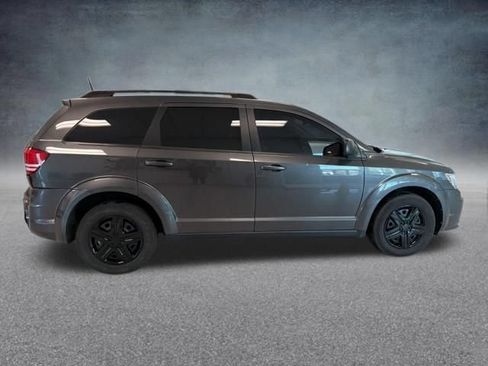 Used 2019 Dodge Journey SE FWD image 5