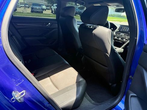 Used 2019 Honda Accord Sport image 9