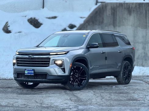 New 2026 Chevrolet Traverse LT w/ Driver Confidence Package image 1