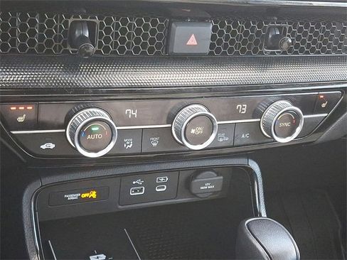 Used 2025 Honda CR-V EX-L image 17