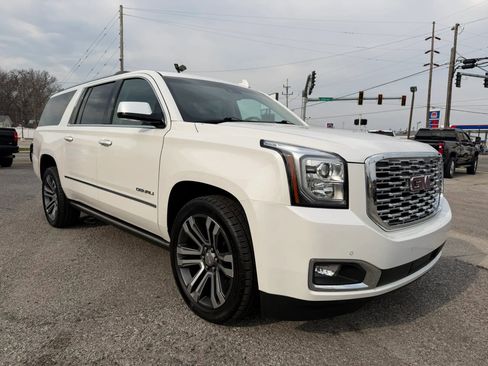 Used 2020 GMC Yukon XL Denali w/ Denali Ultimate Package image 8