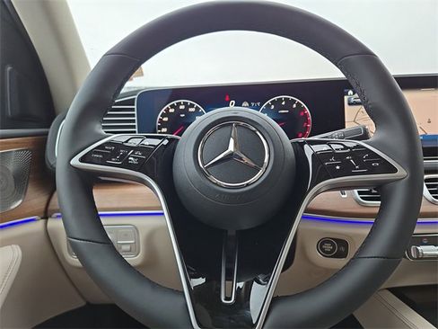 New 2026 Mercedes-Benz GLS 450 4MATIC image 18