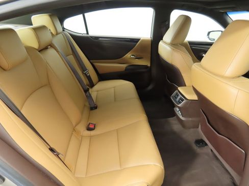 Used 2019 Lexus ES 350 w/ Premium Package image 21
