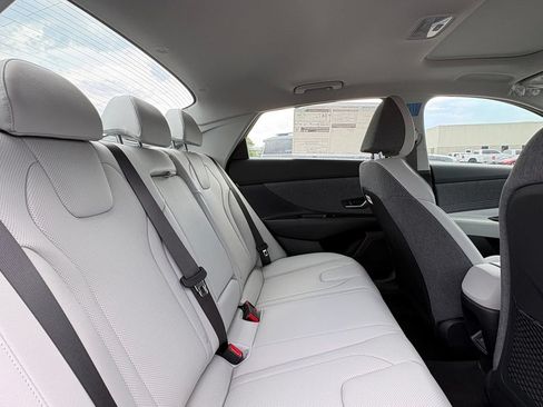 New 2026 Hyundai Elantra Limited FWD image 23