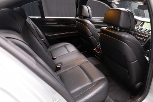 Used 2014 BMW 750i RWD image 68
