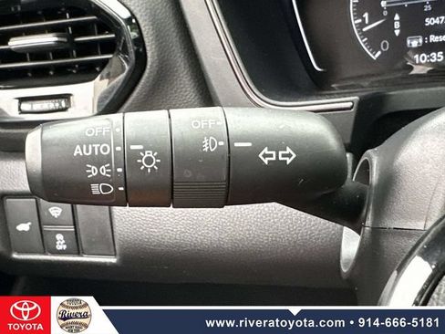 Used 2024 Honda Pilot TrailSport image 39