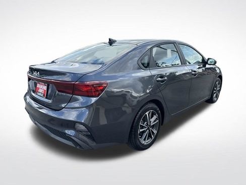 Used 2023 Kia Forte LXS w/ LXS Technology Package FWD image 20