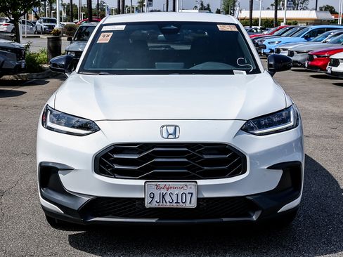 Used 2024 Honda HR-V Sport image 2