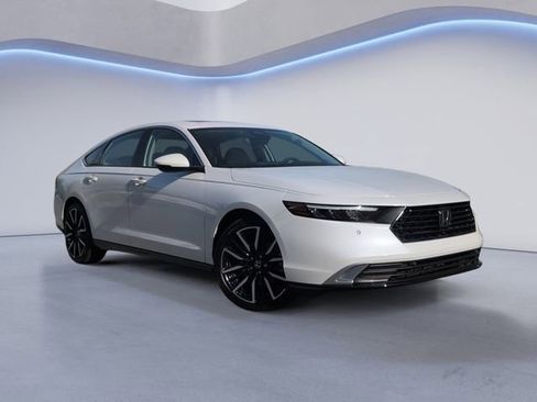New 2026 Honda Accord Touring image 2