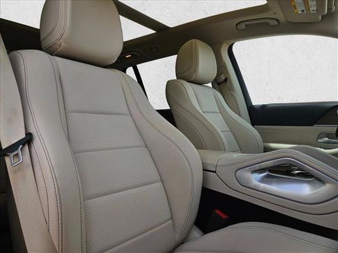 Certified 2023 Mercedes-Benz GLS 450 4MATIC image 21