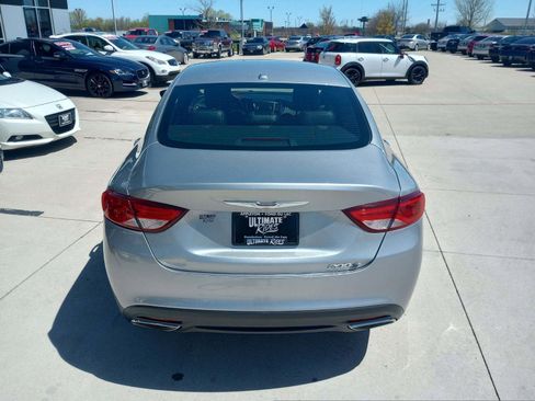 Used 2015 Chrysler 200 S image 2