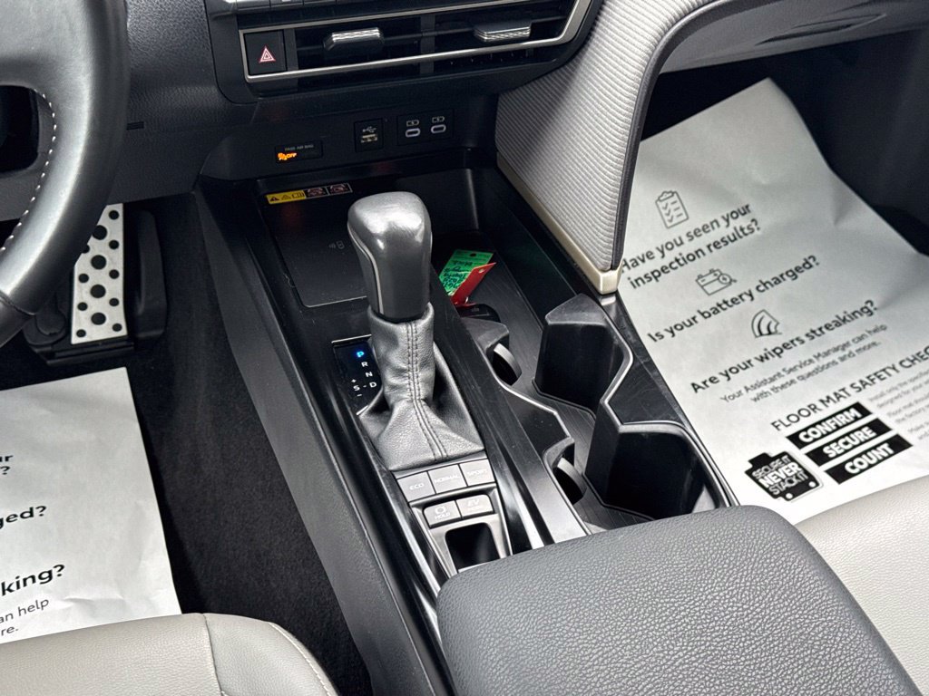 Certified 2025 Toyota Camry SE FWD image 25