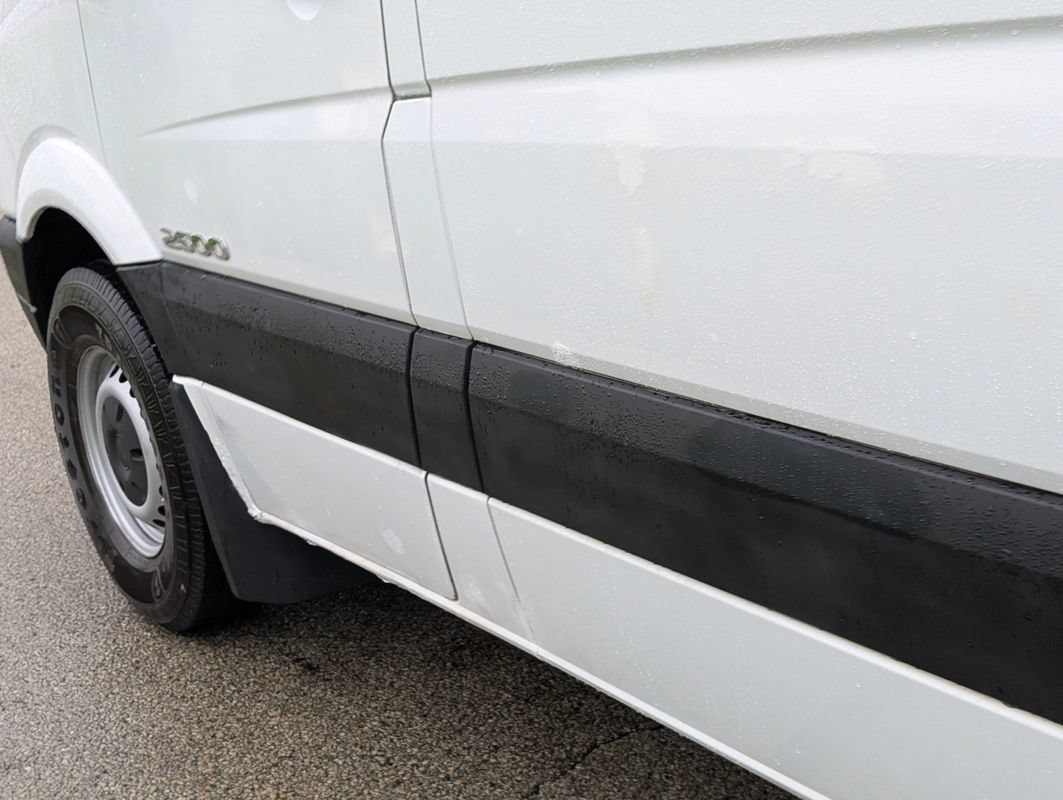 Used 2008 Dodge Sprinter 2500 RWD image 38