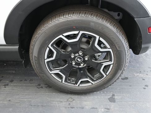 New 2025 Ford Bronco Sport Outer Banks w/ Outer Banks Tech Package+ AWD/4WD image 11