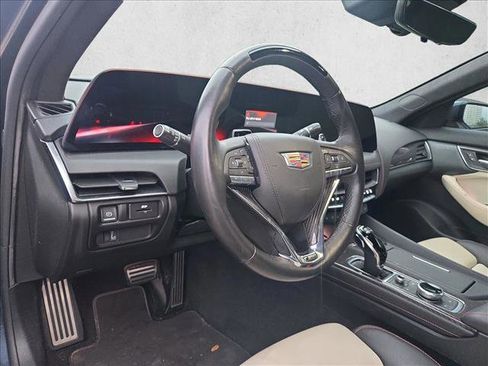Used 2025 Cadillac CT5 V RWD image 9