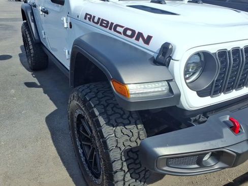 Used 2024 Jeep Wrangler Unlimited Rubicon image 23
