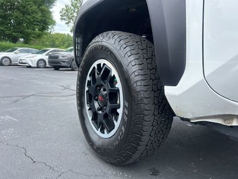 Used 2024 Toyota Tacoma TRD Off-Road AWD/4WD image 12