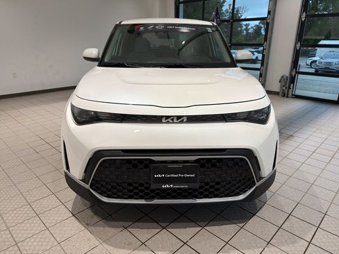 Used 2025 Kia Soul LX FWD image 8