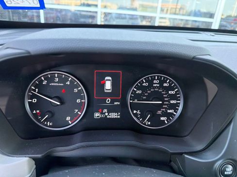 Used 2025 Subaru Forester Premium w/ Convenience Package #1 AWD/4WD image 8