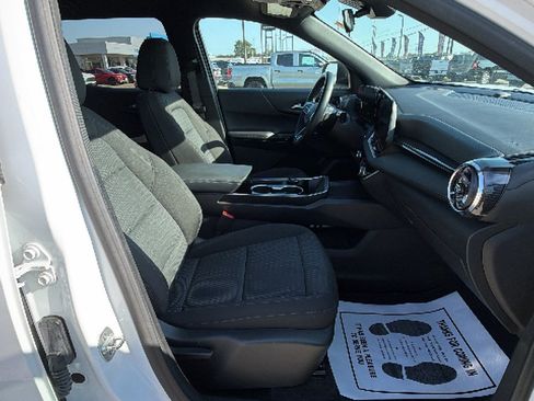 Used 2026 Chevrolet Equinox LT FWD image 27