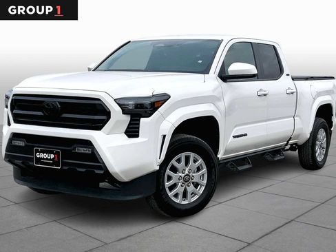Used 2024 Toyota Tacoma SR5 image 1