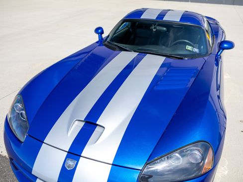 Used 2006 Dodge Viper SRT-10 RWD image 32