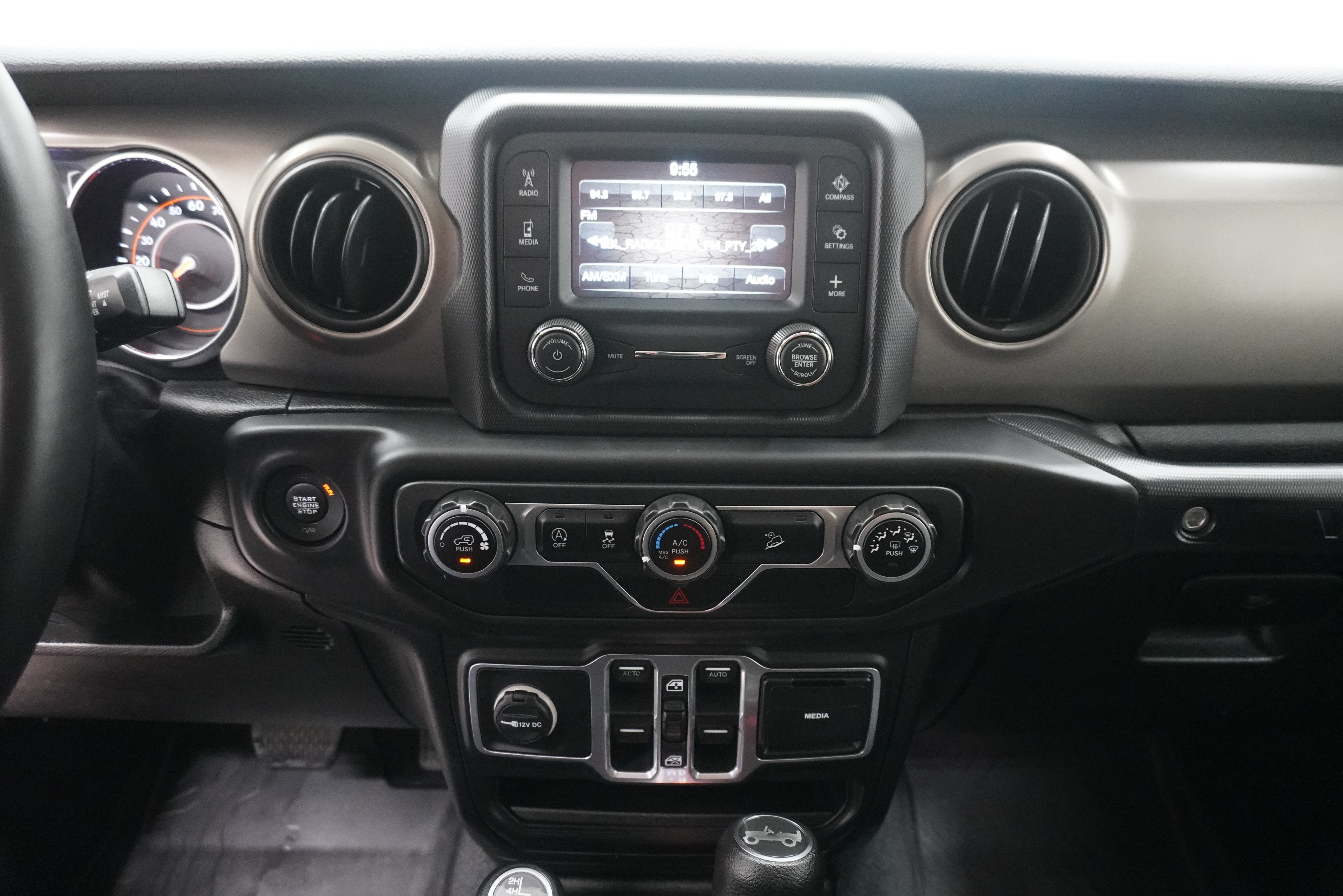 Used 2018 Jeep Wrangler Unlimited Sport S AWD/4WD image 21