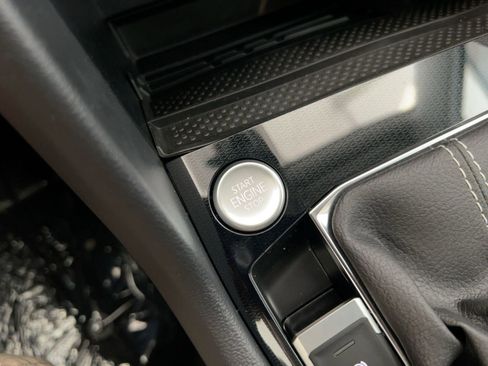 New 2026 Volkswagen Taos SE image 24