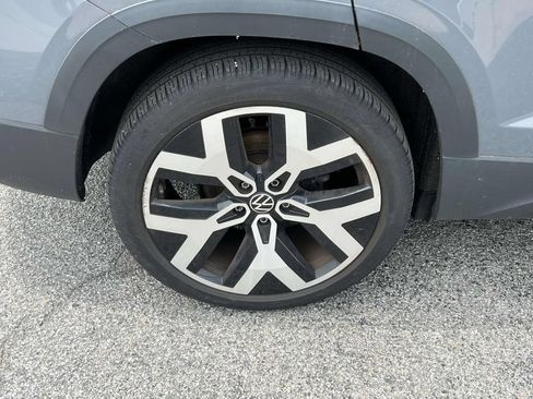 Used 2023 Volkswagen Taos SEL AWD/4WD image 7