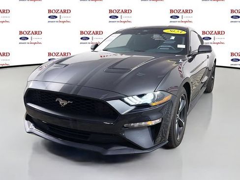 Used 2023 Ford Mustang Coupe RWD image 4