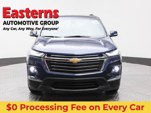 Used 2022 Chevrolet Traverse LT AWD/4WD image 2