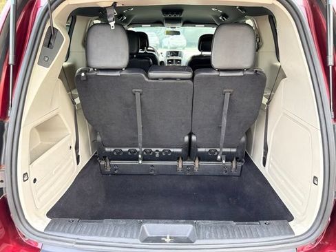 Used 2017 Dodge Grand Caravan SXT FWD image 25