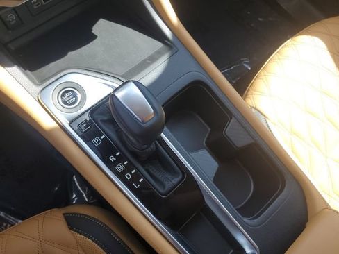 Used 2025 Nissan Sentra SV w/ SV Premium Package FWD image 23