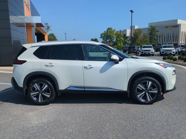 Used 2023 Nissan Rogue SL w/ SL Premium Package AWD/4WD image 3