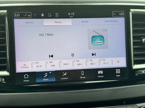 Certified 2024 Chrysler Pacifica Touring-L FWD image 28