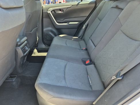 Used 2024 Toyota RAV4 XLE AWD/4WD image 20