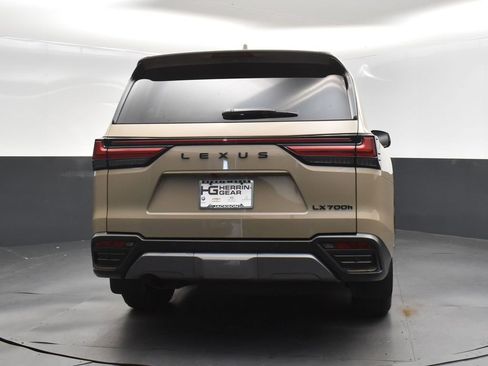 Used 2025 Lexus LX 700h Overtrail image 7