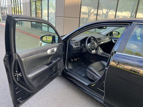 Used 2013 Lexus CT 200h w/ Seat Comfort Pkg image 7