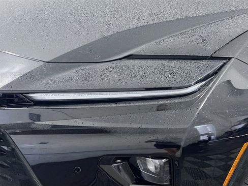 New 2025 Toyota Crown Signia image 11