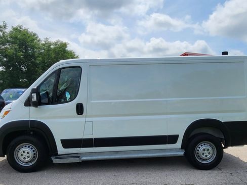 Used 2025 RAM ProMaster 2500 w/ U-Haul Equipment Group FWD image 14