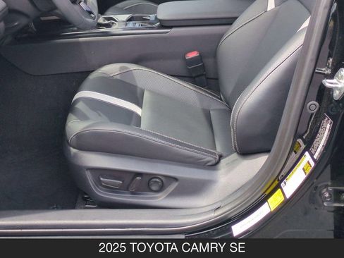 Used 2025 Toyota Camry SE w/ Convenience Package FWD image 15