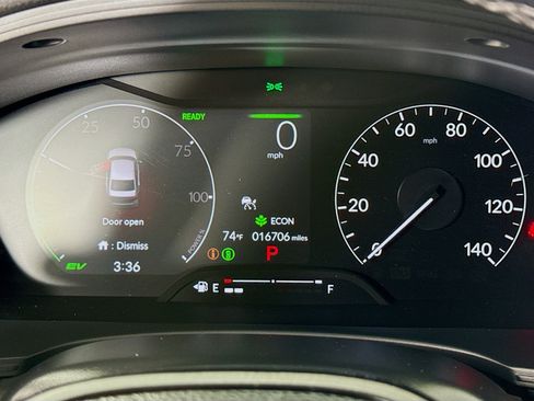 Used 2025 Honda Civic Sport image 13