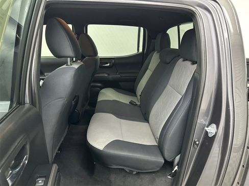 Used 2021 Toyota Tacoma TRD Off-Road image 21