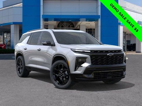 New 2026 Chevrolet Traverse RS image 7