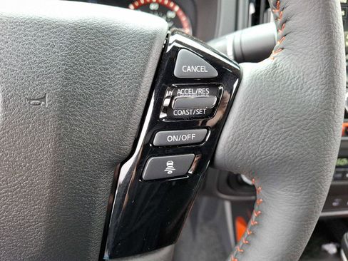 New 2025 Nissan Frontier PRO-4X w/ Pro Convenience Package image 16