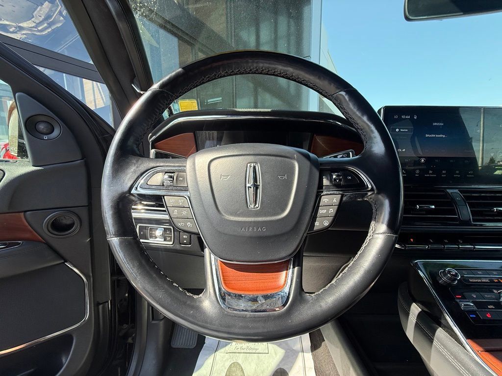 Used 2022 Lincoln Navigator L 4WD image 21