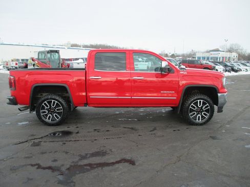 Used 2018 GMC Sierra 1500 SLT image 2
