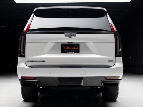 Used 2023 Cadillac Escalade Sport Platinum w/ LPO, ONYX Package AWD/4WD image 28